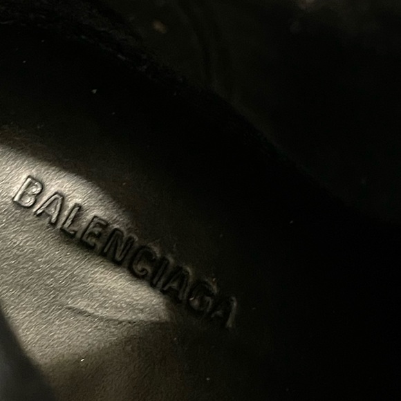 BALENCIAGA Le Cagole studded crinkled-leather ankle boot - Picture 5 of 8